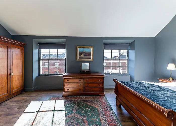 Connaught Apartment, 7 Henrietta Street, Dublin City Centre