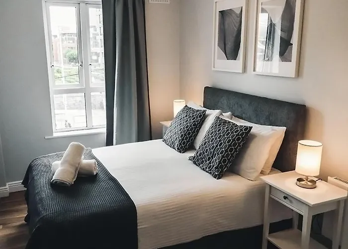 Harbour Square House