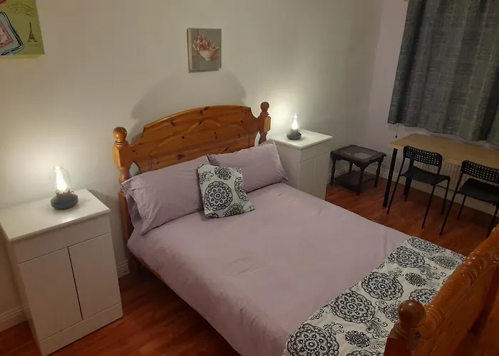 Unique Room Close To Tramline