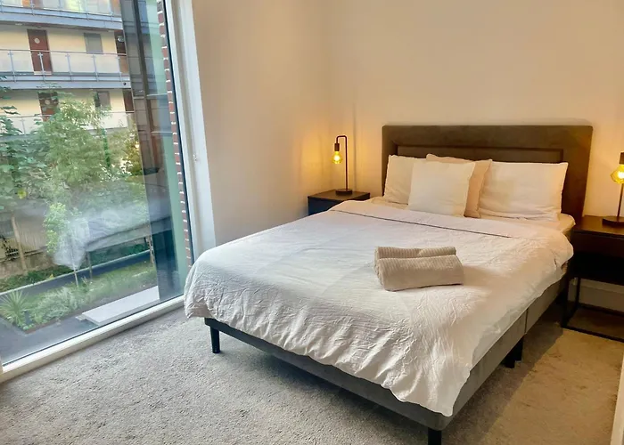 Luxurious Spacious Apartment In Central Dublin City!!