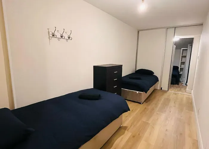 Flexible Spacious Quad \