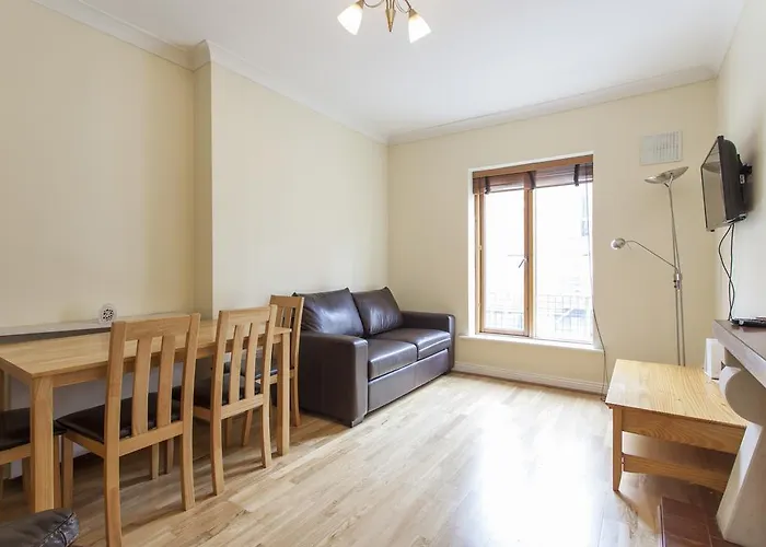 Tara Street Apartment- Dublin City Centre