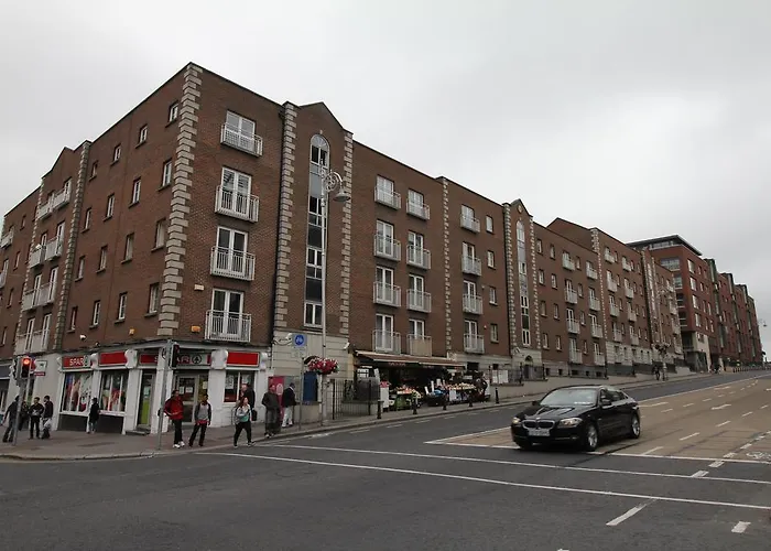 Middle Gardiner Street Apartment