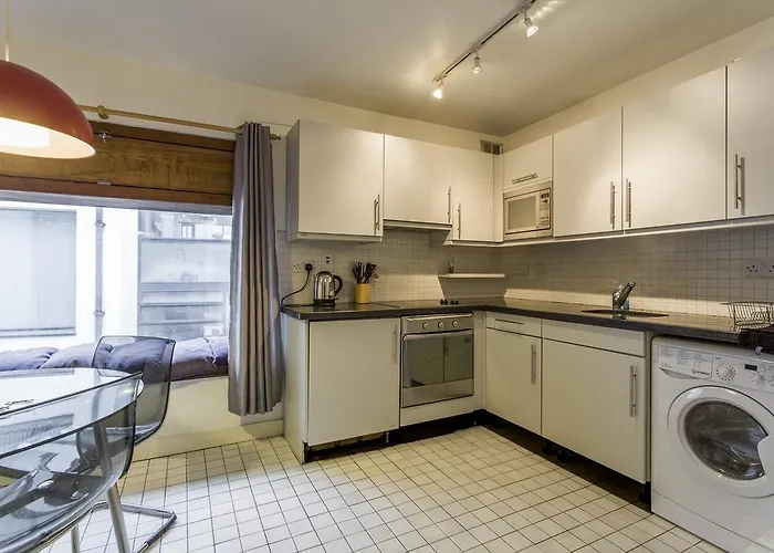 Temple Bar Apartments - Wellington Quay, City Centre