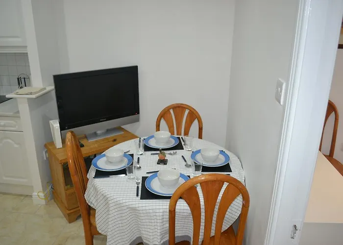 Jervis Place Apartments