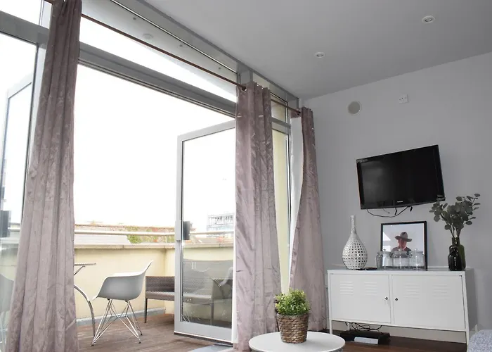 1 Bedroom Apartment With Balcony In Dublin