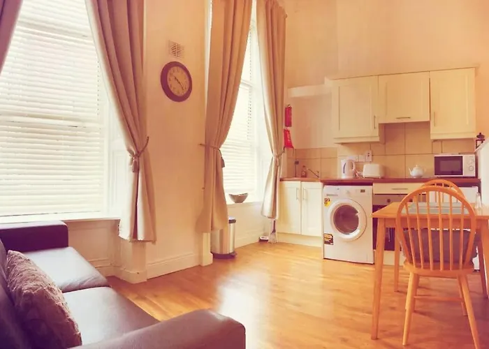 Mountjoy Studio Apartment 3