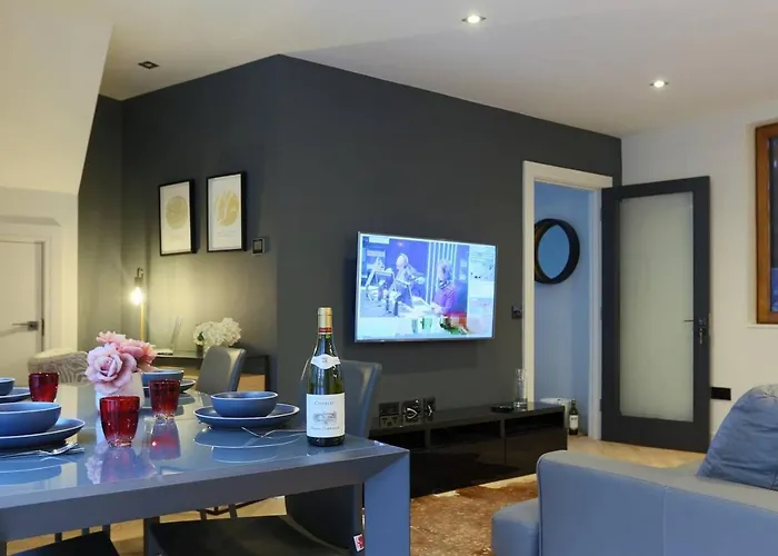 Brand New! Large & Luxurious Mews In Dublin 4!