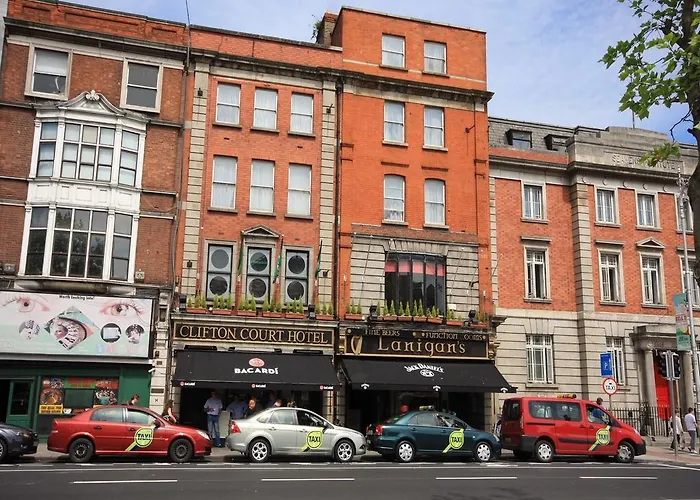 Clifton Court Hotel