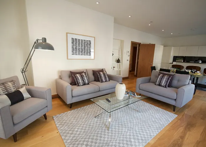 Fleet Street Apartment