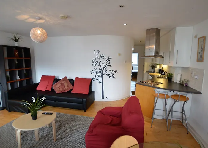 Metrostays - Stephen\'S Green 7-1