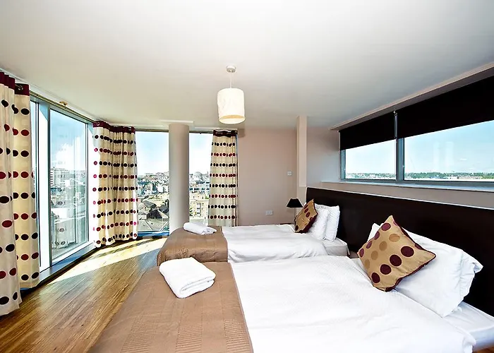 Staycity Aparthotel Millennium