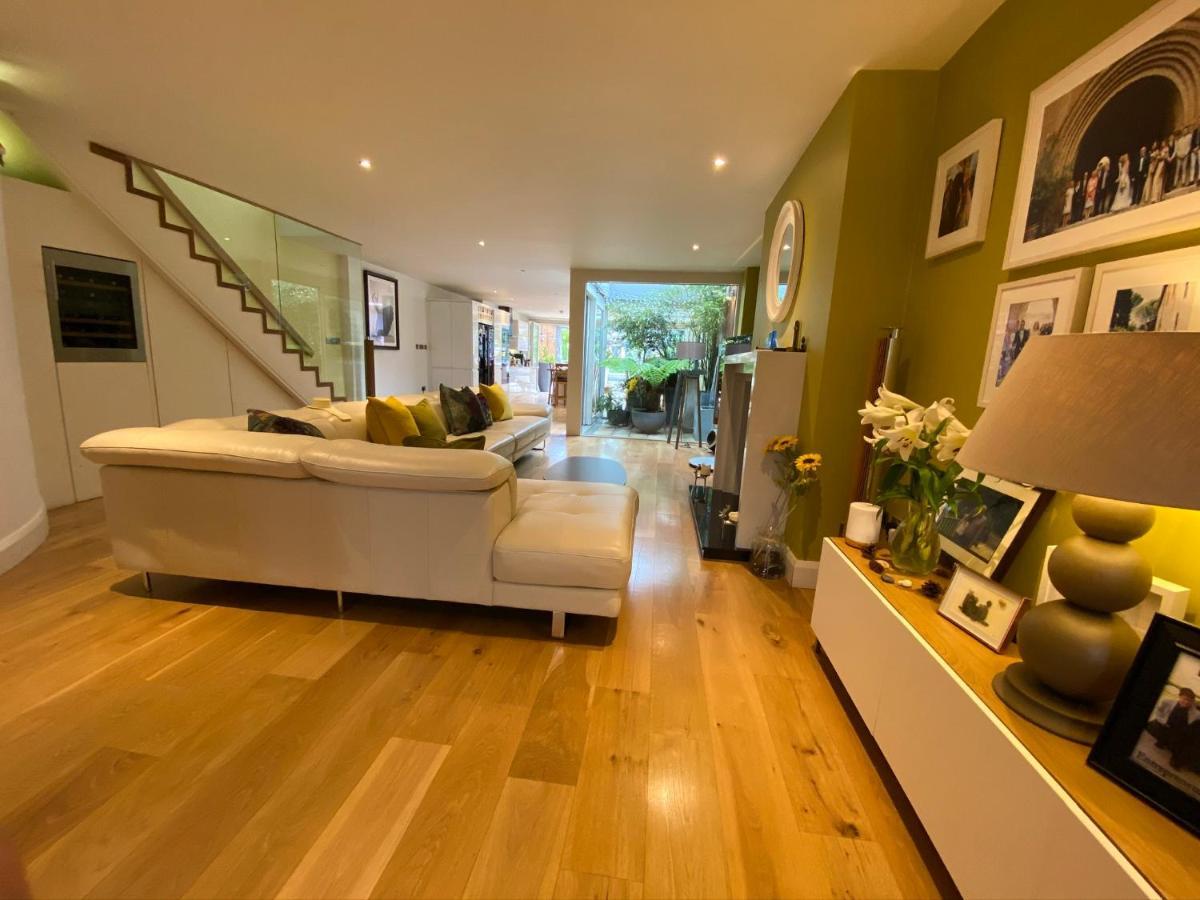 Stunning In The Heart Of Dalkey Holiday home