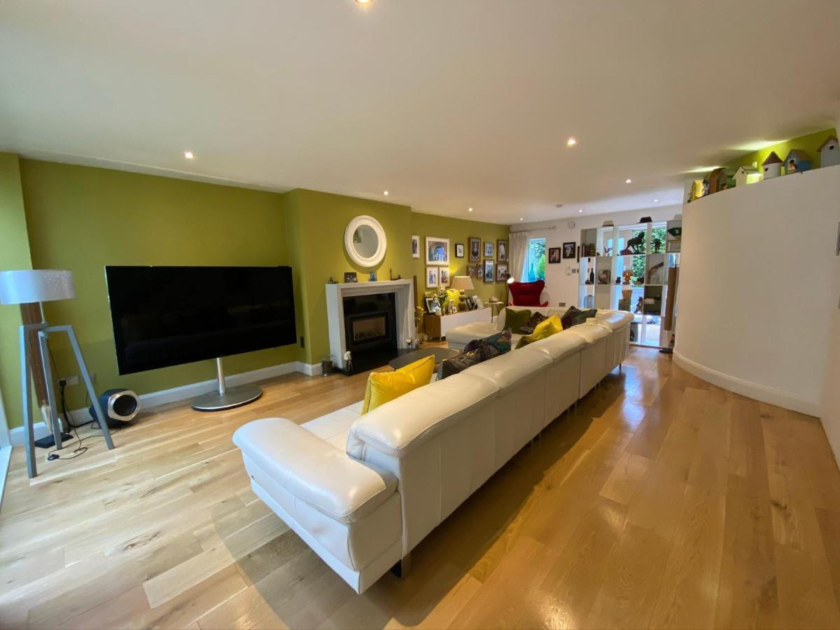 Stunning In The Heart Of Dalkey Holiday home *