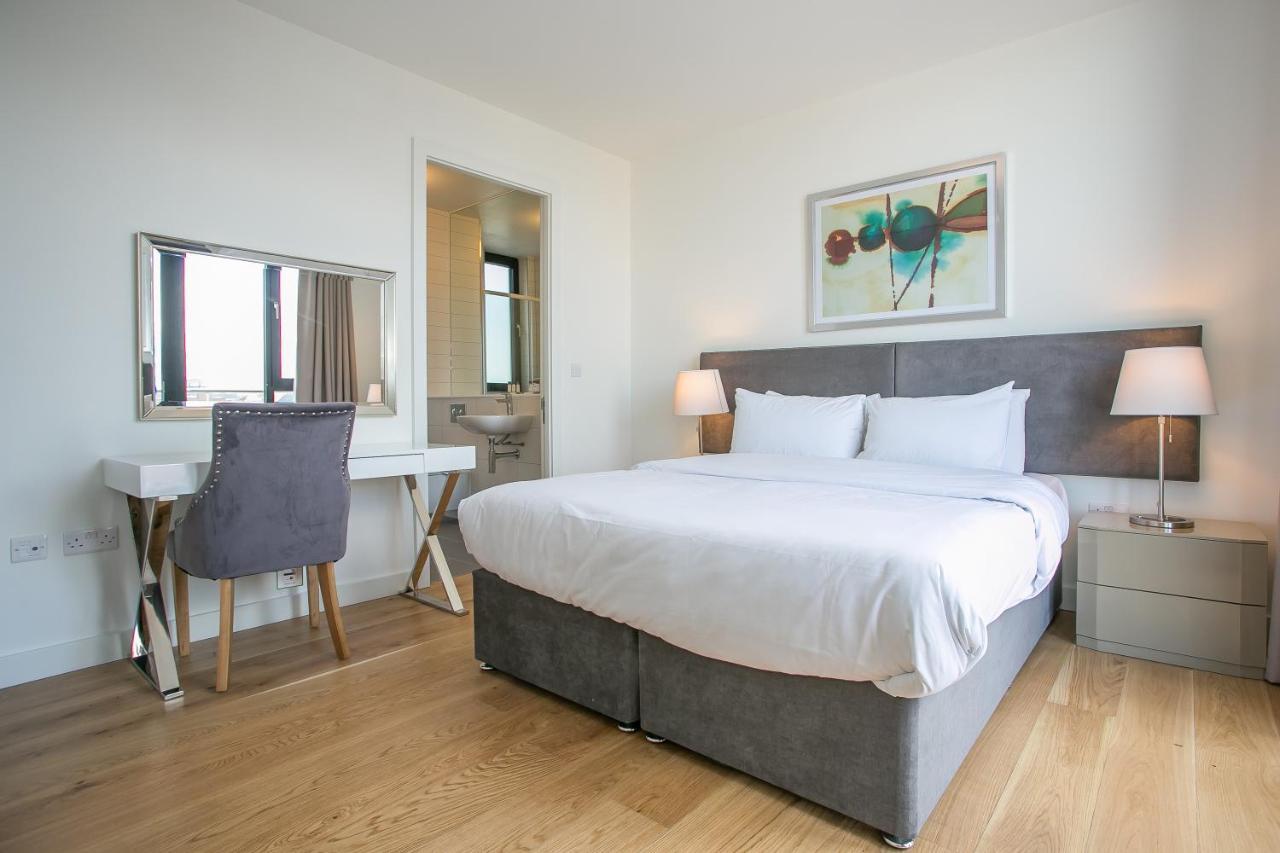 Apartment Grand Canal Square Dublin