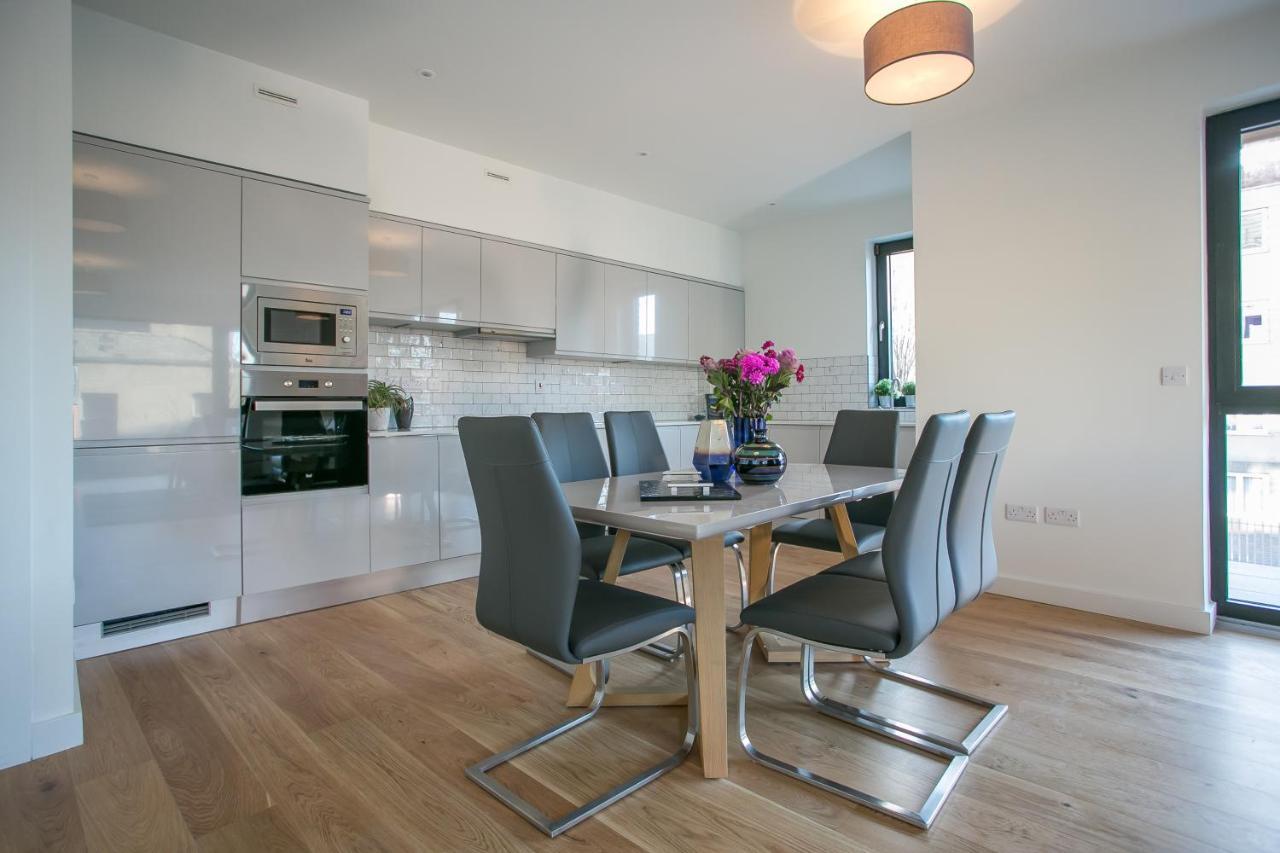 Apartment Grand Canal Square Dublin