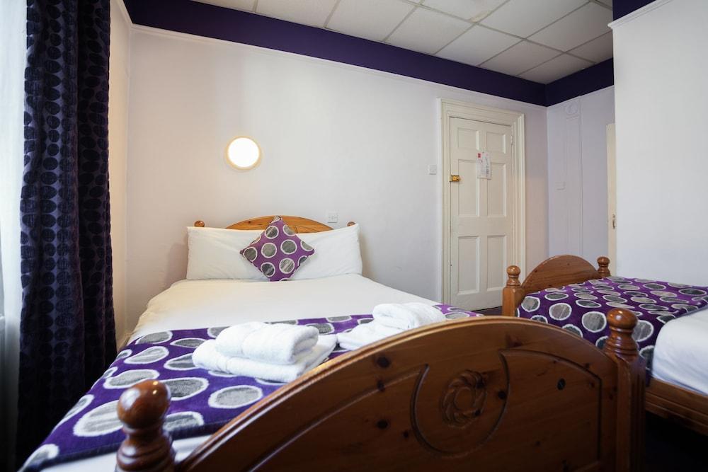 Avondale Guest house *