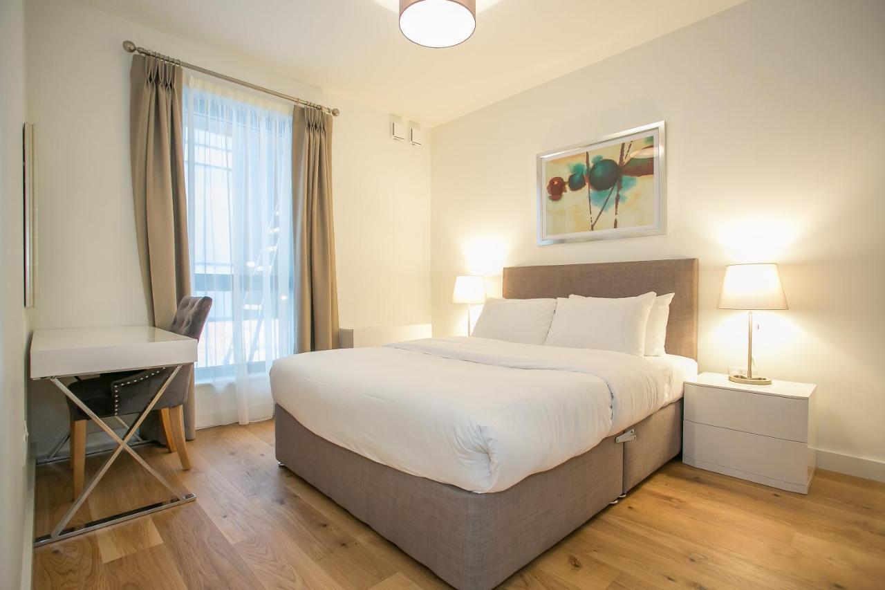 Grand Canal Square Apartment