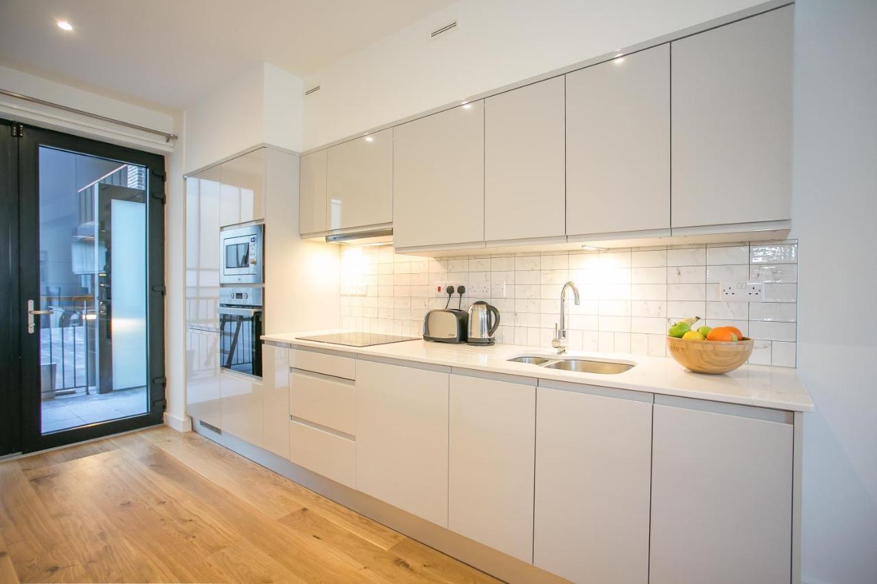 Grand Canal Square Apartment