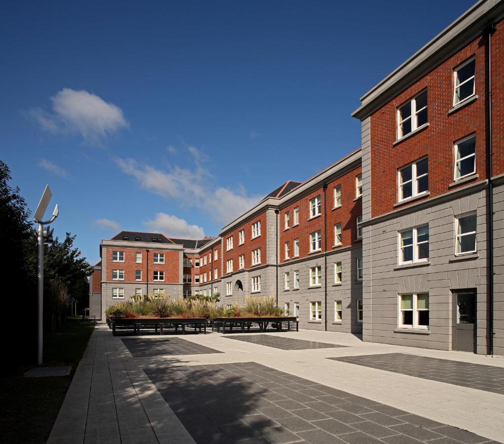 Griffith Halls Of Apartment *