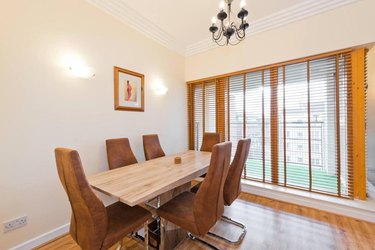 Stunning 3-bed In 1 *