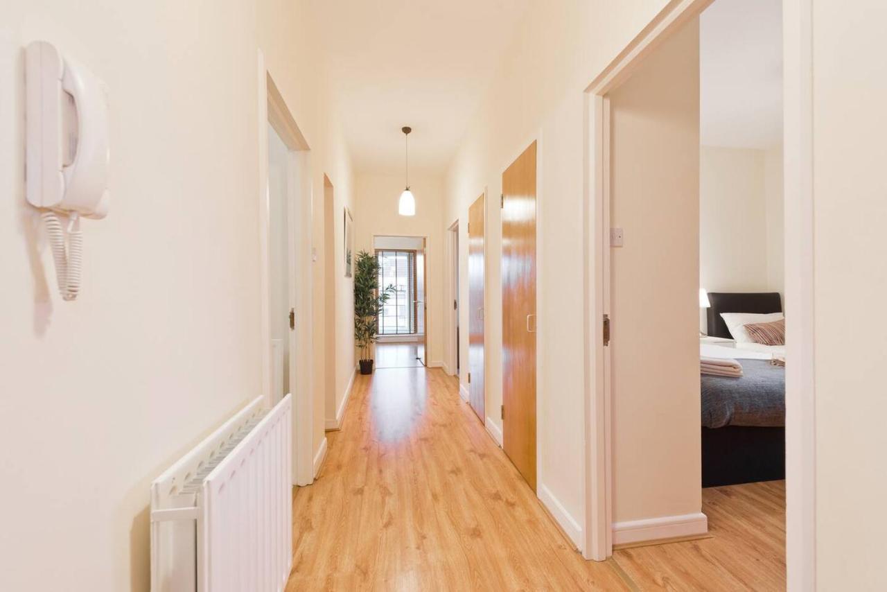 Apartment Stunning 3-bed In 1 *