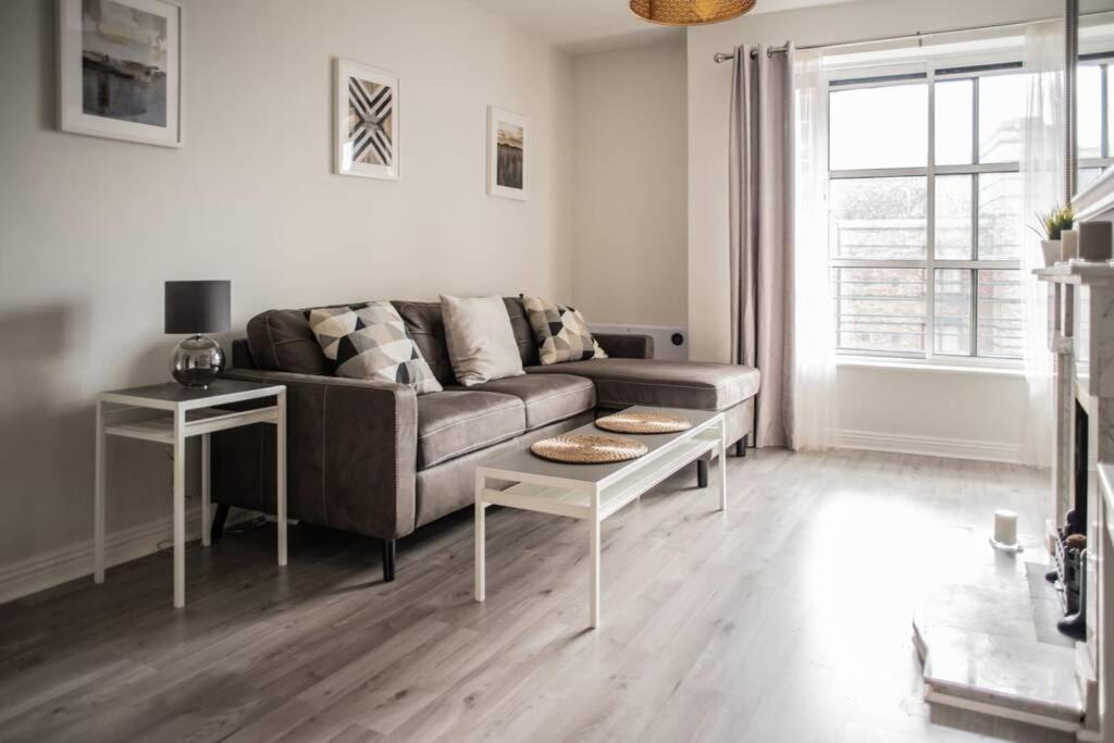 Harcourt Hall Apartment