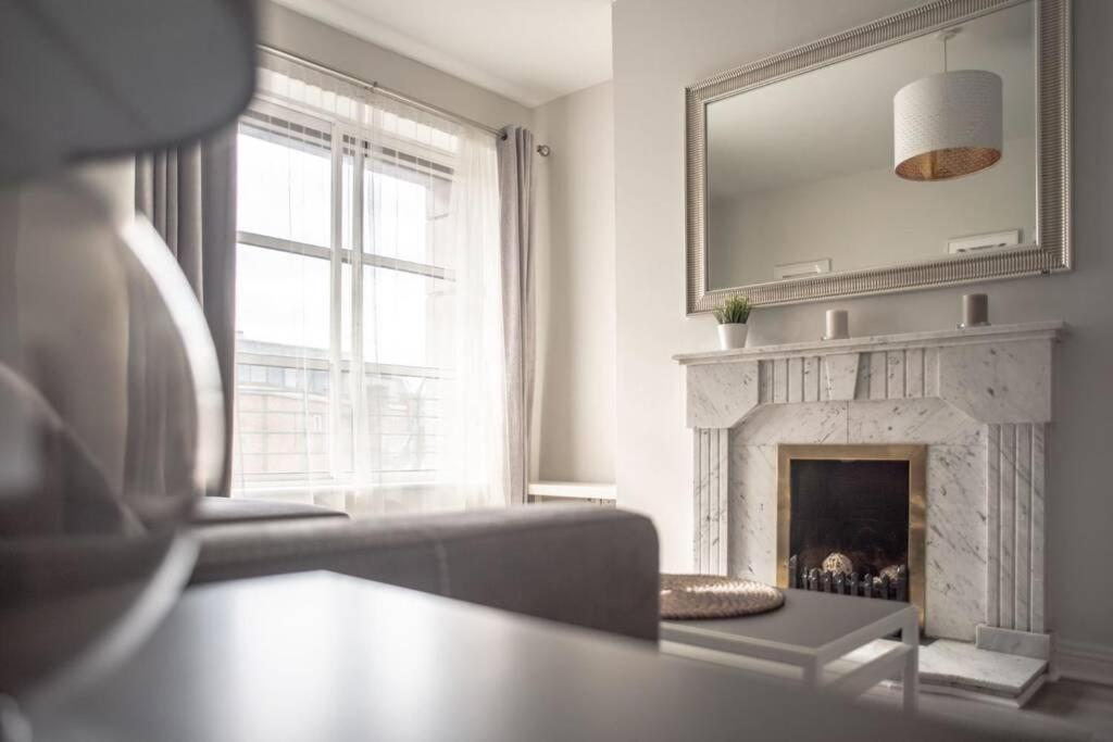 Harcourt Hall Apartment