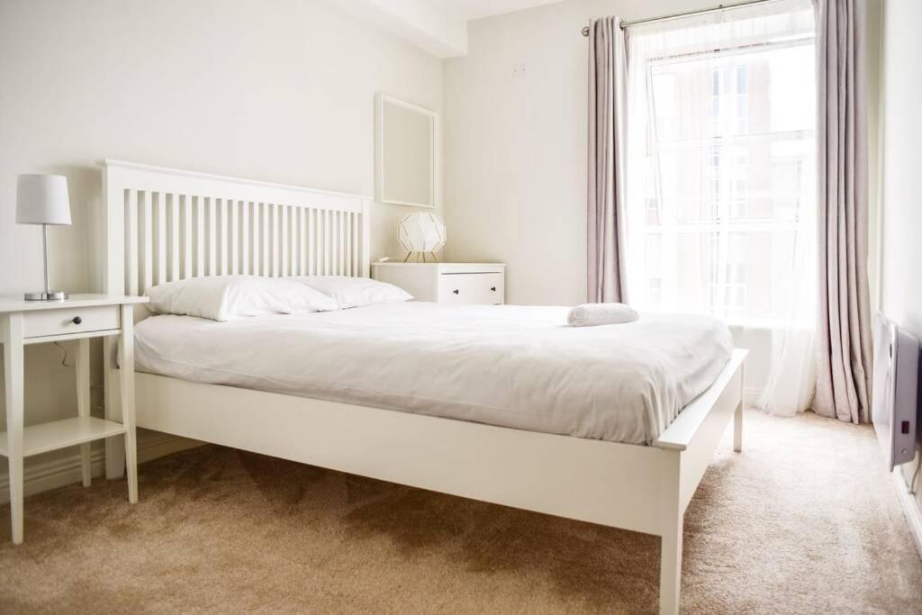 Harcourt Hall Apartment