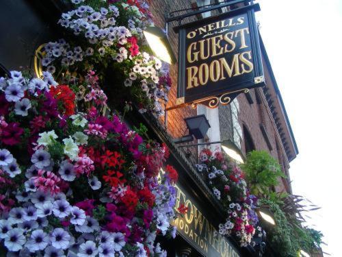Guest house O'neills Victorian Pub & Townhouse 3*