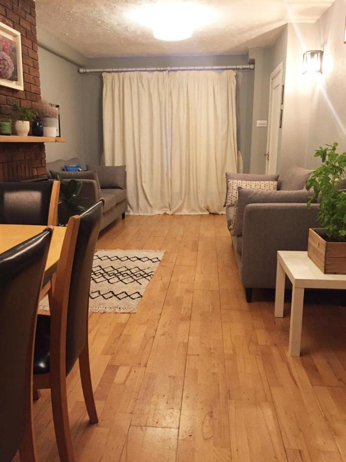 Holiday home 3 Bedroom Family In Residential Area Near Centre Dublin