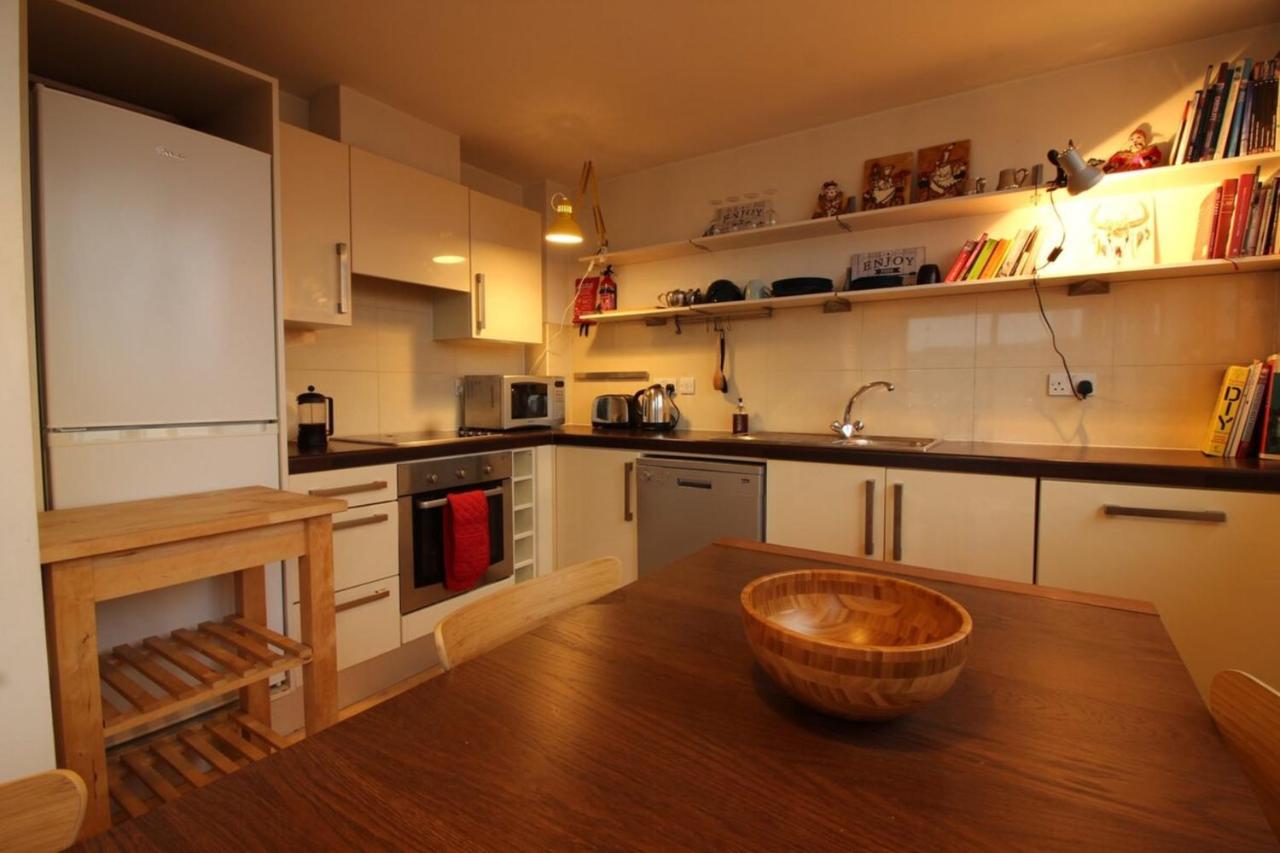 Central Penthouse By The River Liffey Dublin