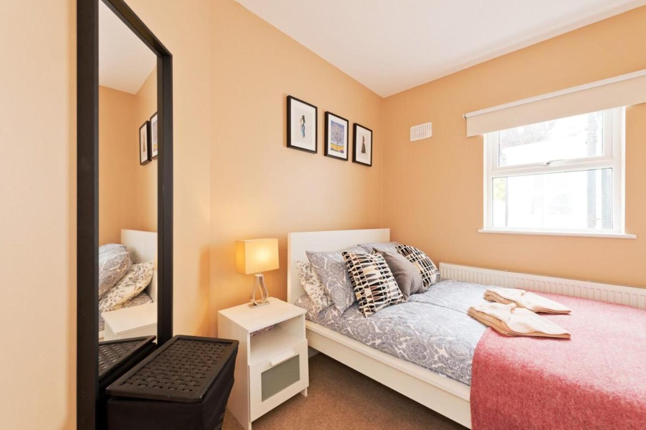 Apartment Charming Riverside - Minutes From Dublin