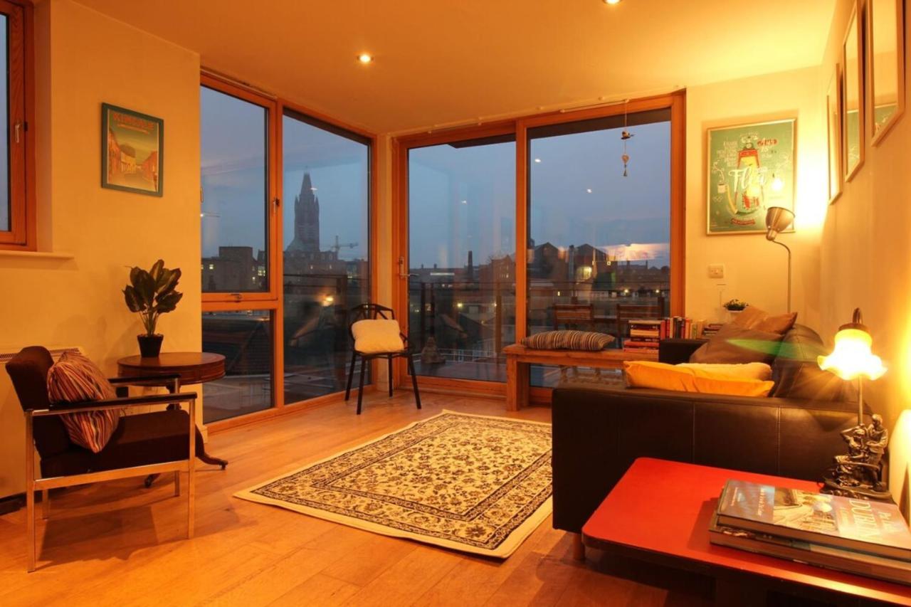 Central Penthouse By The River Liffey Apartment
