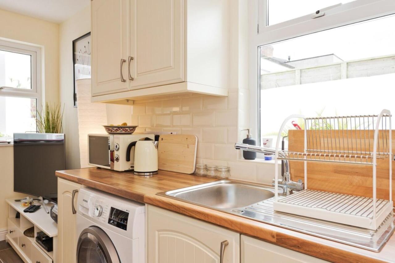 Charming Riverside - Minutes From Dublin