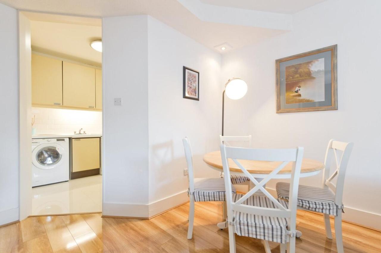Apartment Superb Central Apartment In D4