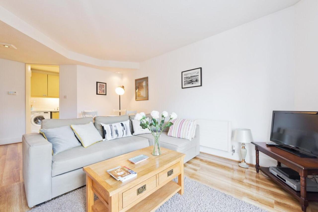 Superb Central Apartment In D4 Apartment