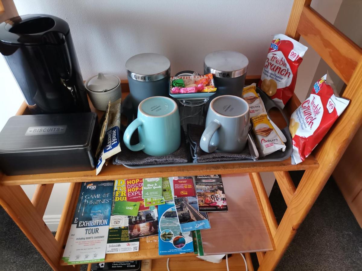 Bright And Cozy Room With Double Bed, Private Bathroom Not Ensuite, Breakfast To Go * Dublin