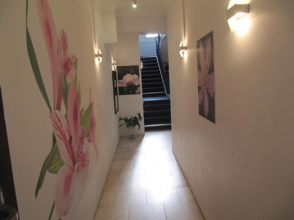 Abbey Court Apartment *