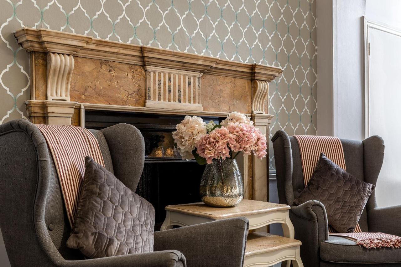 Clifden House By Nina Gasthuis 3*