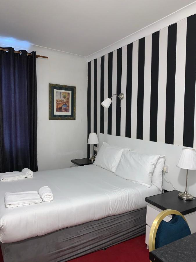 Clifton Court 2* Dublin