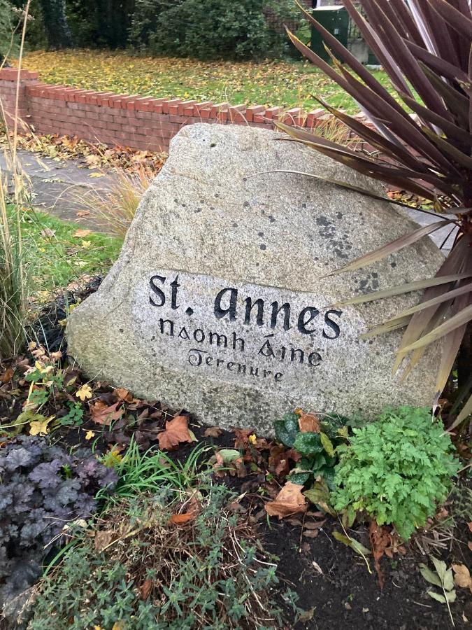 Villa Entire Terraced Two Story Redbrick House With Parking In Secluded Cul De Sac Dublin