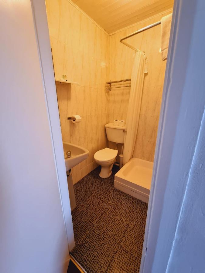 Clifton Court Hotel 2*