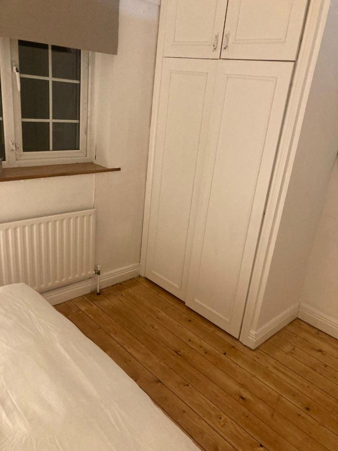 Entire Terraced Two Story Redbrick House With Parking In Secluded Cul De Sac * Dublin