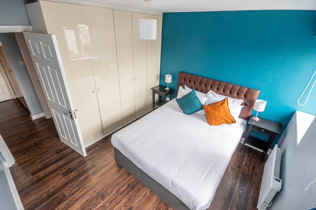 Drury Court 3*