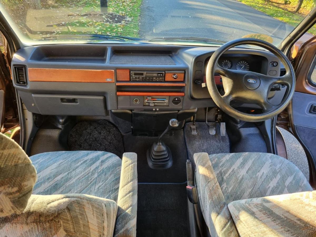 Camping Retro Camper Hire *