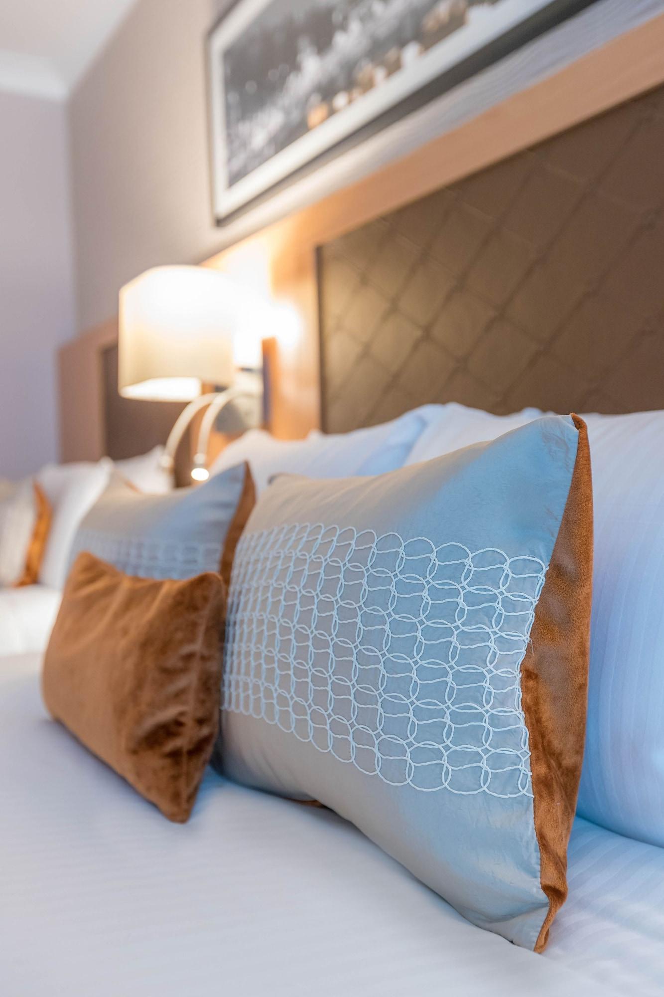 Clayton Cardiff Lane Hotel 4*