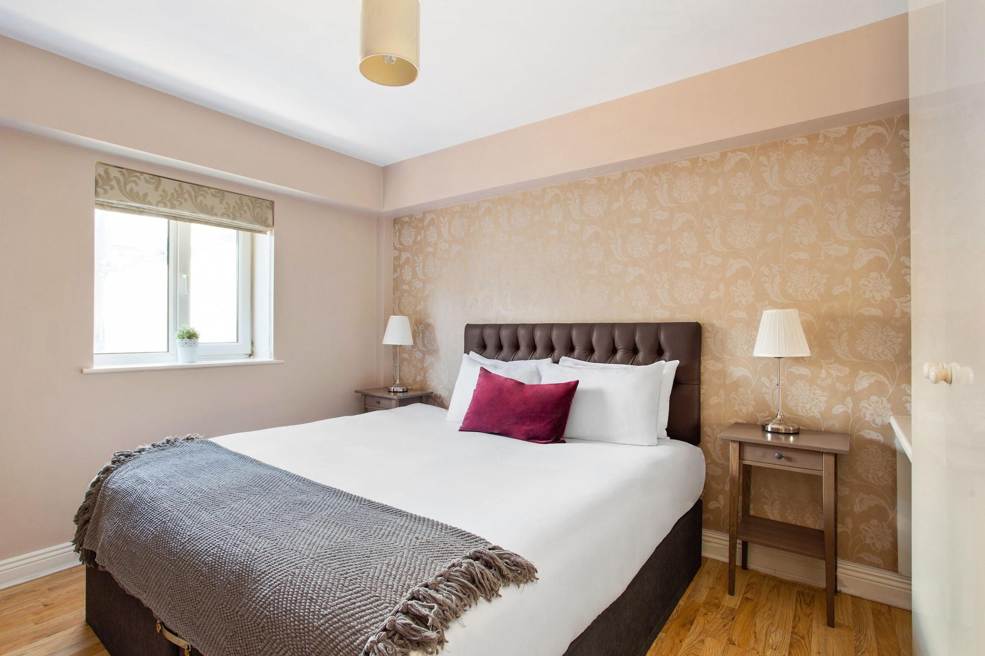 Hotel Drury Court