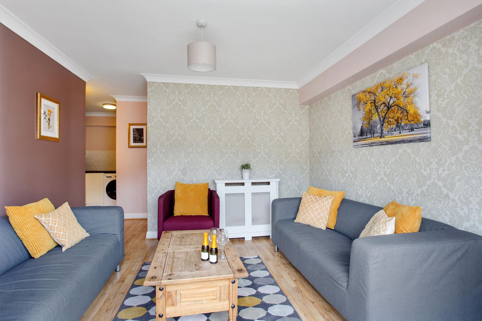 Drury Court Hotel 3*