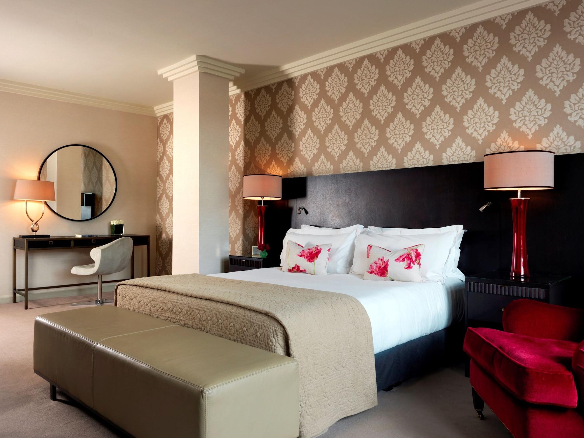 The Westbury 5*
